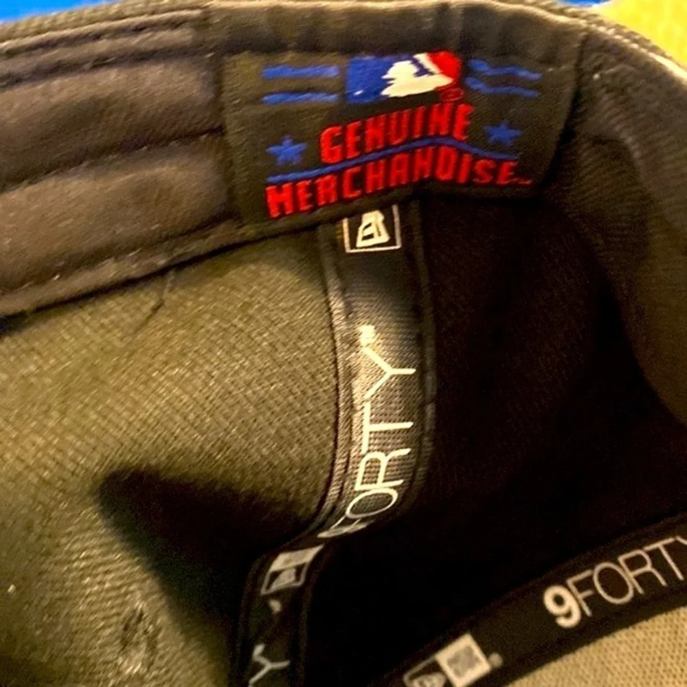 NWT Youth New Era Youth 9Forty Team Miami Marlins Adjustable Black Cap